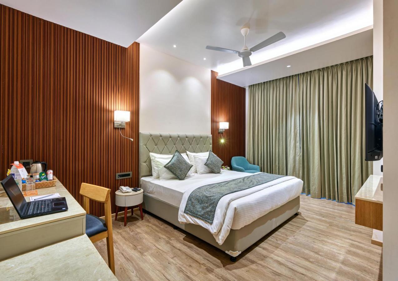 Regenta Place Raysons Kolhapur Dış mekan fotoğraf