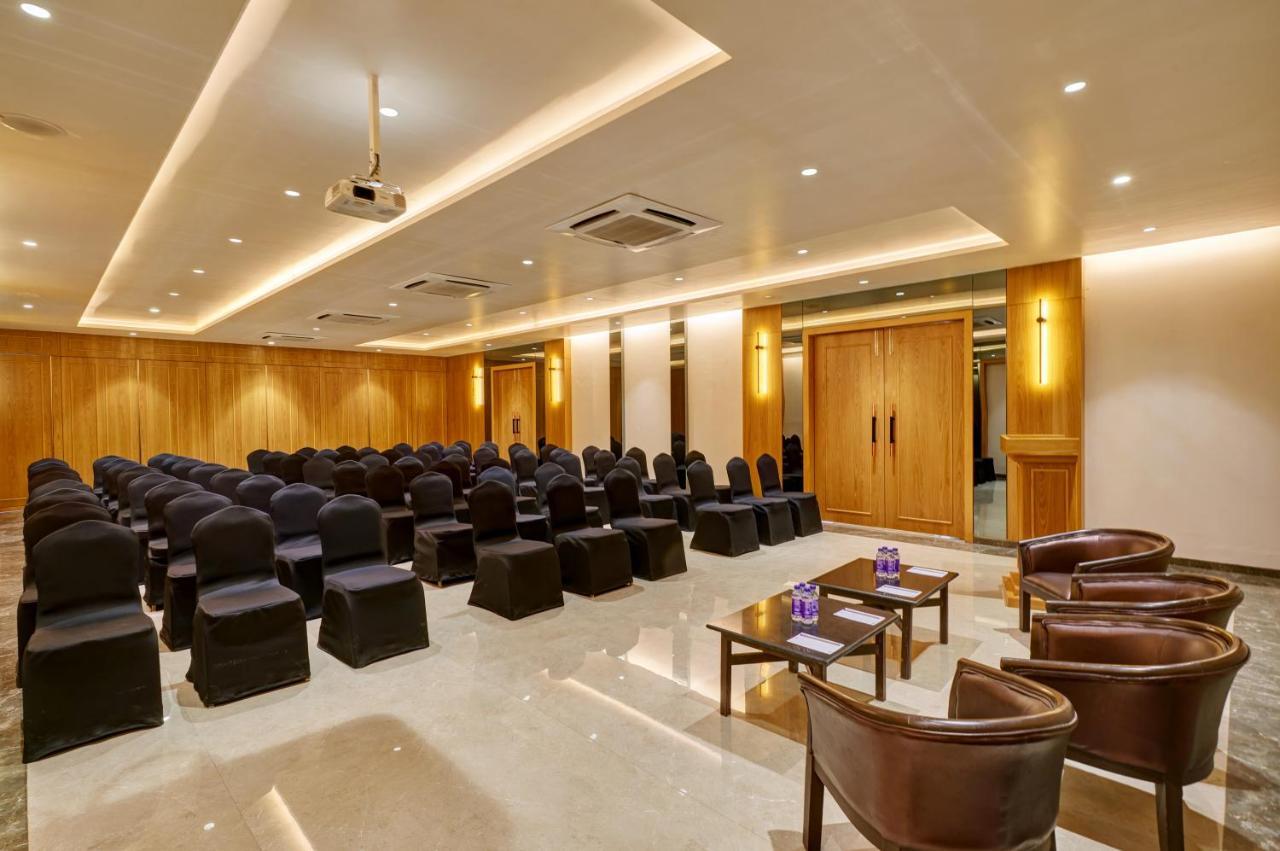 Regenta Place Raysons Kolhapur Dış mekan fotoğraf